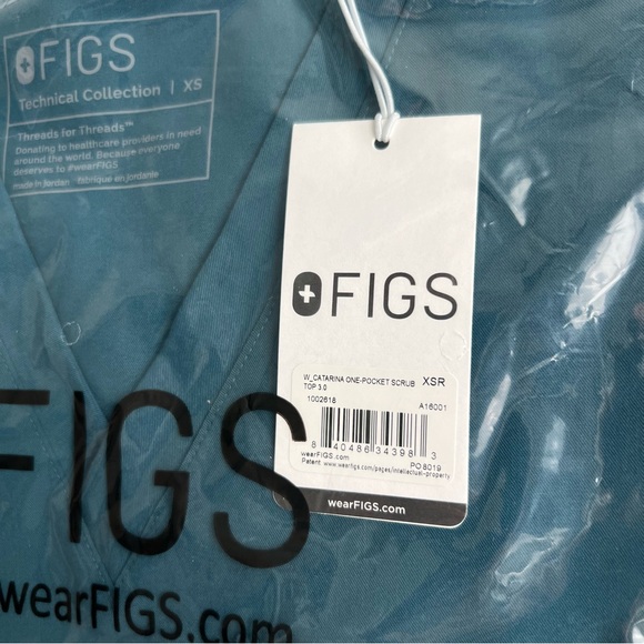 Caribbean blue Figs Catarina scrub top - Picture 2 of 3